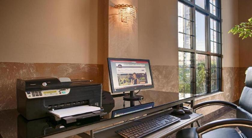 Americas Best Value Inn Monroe Esterno foto